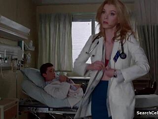 Betty Gingold, una estrella porno famosa, protagoniza una escena de sexo caliente con un paciente