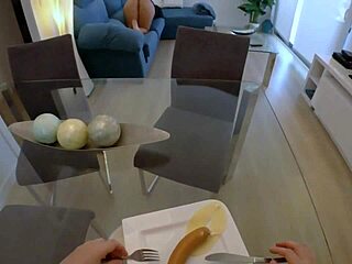 Morning delight: Stepmom's big ass gets buttplug and facial in HD