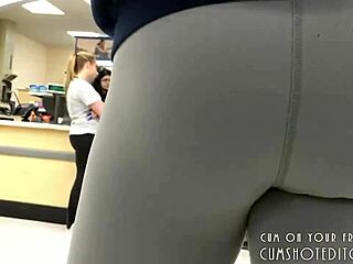 Amateur College Teen in Yoga Pants Shop Gets Hidden on High Definition Camera