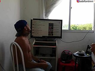 Gostosa Novinha masturbates and gives her friend a pussy test in full video on xvideos red
