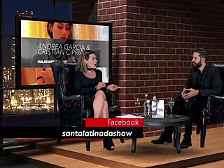 Amatör tonåring blir intim i Santalatina Da Show