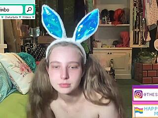 Exercice webcam avec une hot bunnygirl sur le flux de chaturbate