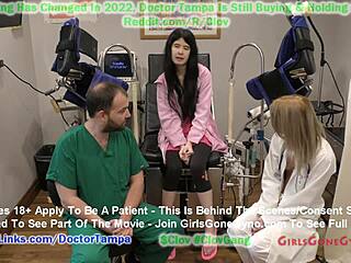 Läkaren Tampa förödmjukar den nya studenten Alexandria Wu under en gynekologisk undersökning på sjukhuset
