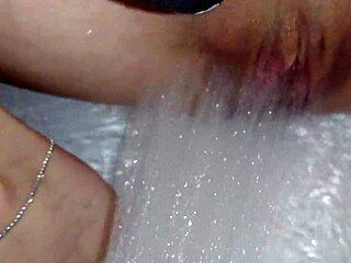 Vibrate in the Shower: Amateur Gay Video