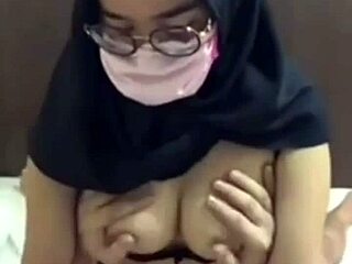 हिजाब में अरब, एशियाई और इंडोनेशियाई महिलाओं का नवीनतम एचडी वीडियो