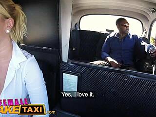 Лекси Суит се наслаждава на голям черен член в фалшиво такси