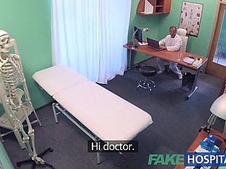 Busty-turisti nauttii lääkärin creampie tästä hardcore-videosta